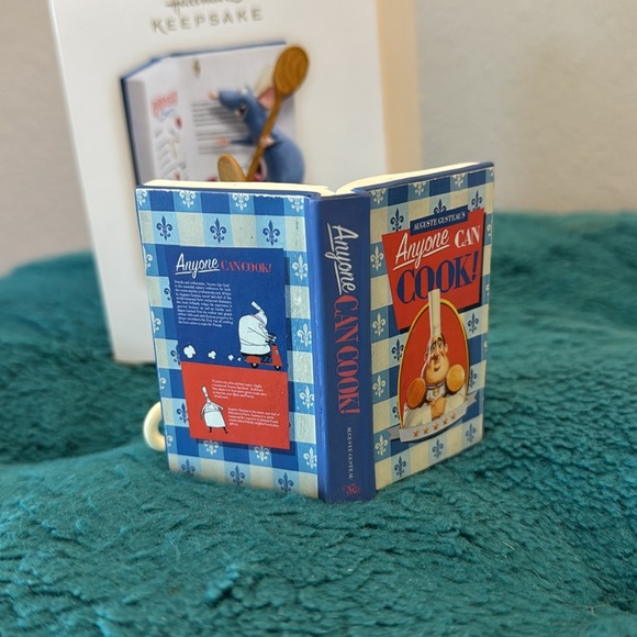 Ratatouille Hallmark Ornament - Picture 7 of 7